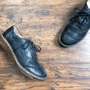 Aetrex • Kerry lace up oxford shoes black leather cork wedge sole